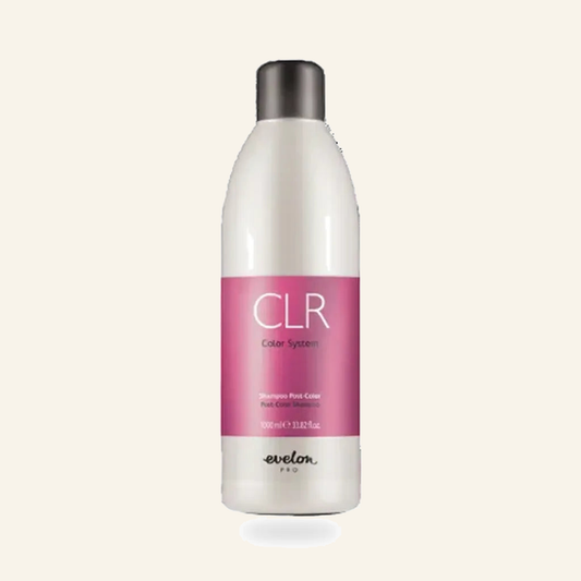 Farbschutz Shampoo & Farbintensität für coloriertes Haar - Produktfoto auf beigem Hintergrund
