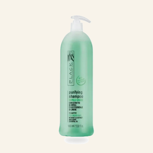 Klärendes Shampoo Fettige Kopfhaut – Black Professional - Produktfoto auf beigem Hintergrund