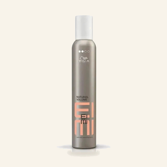 Natürliches Volumen Styling-Schaum & Flexibles Hold 500ml - Produktfoto auf beigem Hintergrund