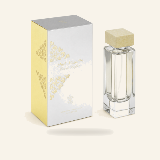 Musk Maghribi – Unisex Eau de Parfum (75 ml) - Produktfoto auf beigem Hintergrund