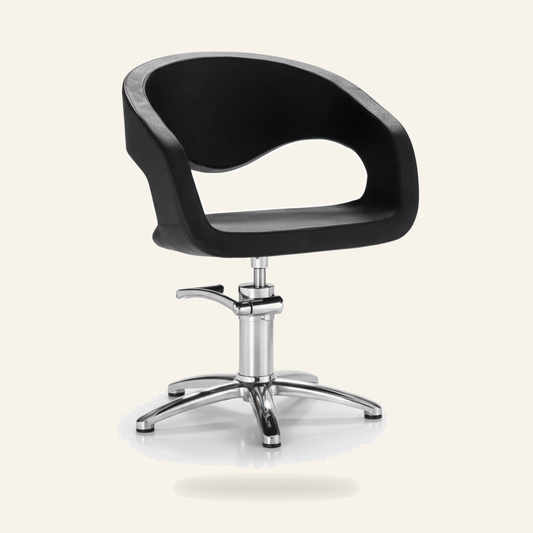 HAIR WAVE Friseurstuhl Eco-Leder & Chrombasis - Produktfoto auf beigem Hintergrund