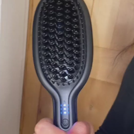 Hitze-Glättkamm für präzise Styles - Friseur-Tool bei Dr.Kalla