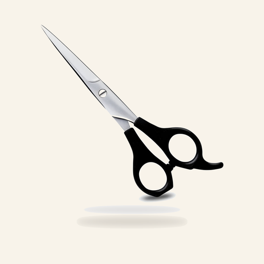 Professionelle Haarschneideschere & Edelstahl-Friseurschere - Produktfoto auf beigem Hintergrund