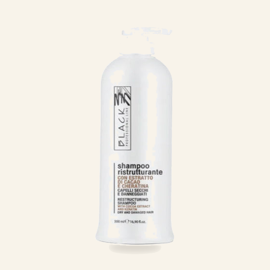 Restrukturierendes Shampoo für trockenes 
und strapaziertes Haar - Produktfoto auf beigem Hintergrund