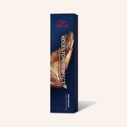 Wella Koleston Perfect Pure Naturalis 60 ml - Produktfoto auf beigem Hintergrund